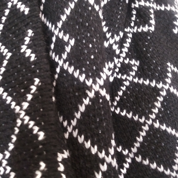 NEW WITH TAGS!! ANA COUTURE CARDIGAN 100% ACRYLIC long sleeve black Size L. - Picture 5 of 8